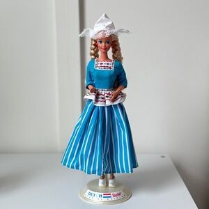 Mattel Dolls of the World Dutch Barbie Doll 1993 Vintage Collectible